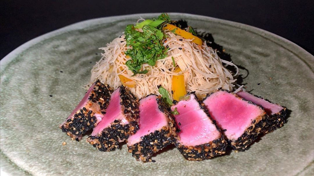 Indulge Thyself // Glass Noodles Vermicelli Topped With Seared Tuna