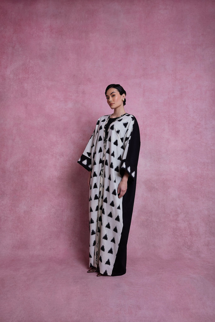 Cream Pyramids Abaya