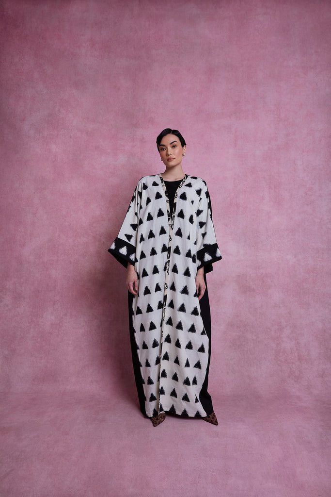Cream Pyramids Abaya