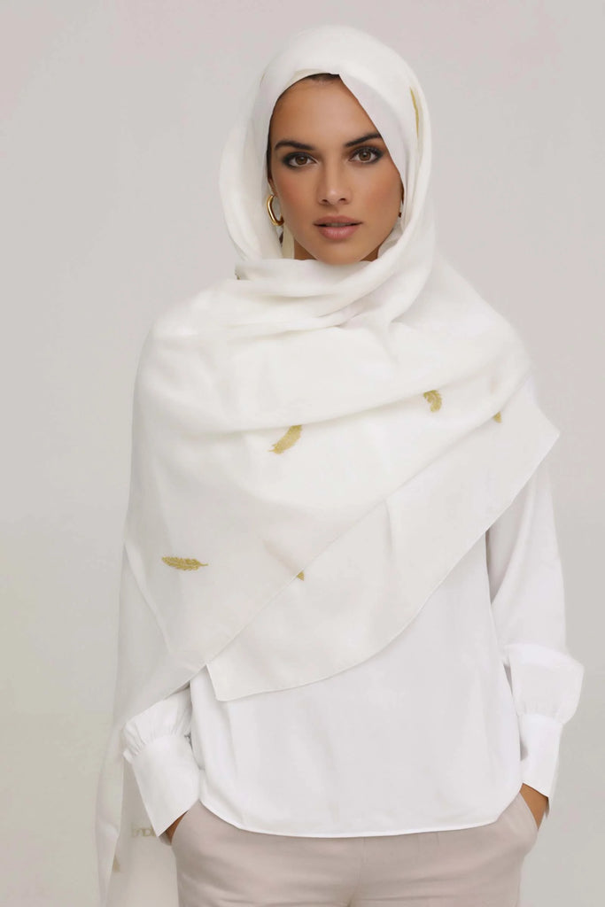 Lustre Off-White Tarha