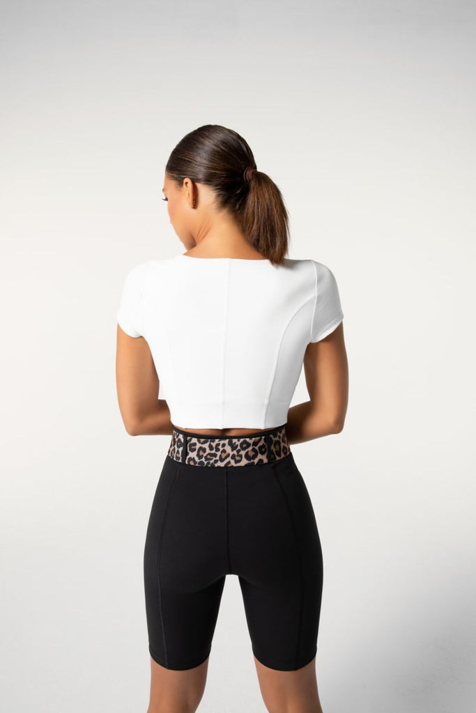 Lepoard-Printed Belted Erin Short